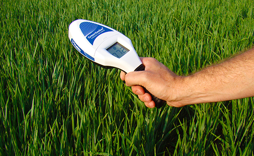 agriculture-products-greenseeker-handheld-infield-520x320